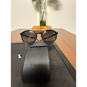 PRADA BLACK SUNGLASSES 🕶️